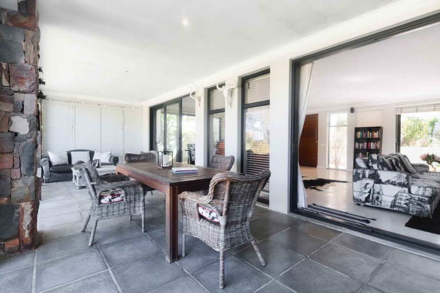 4 Bedroom Property for Sale in Fernkloof Estate Western Cape